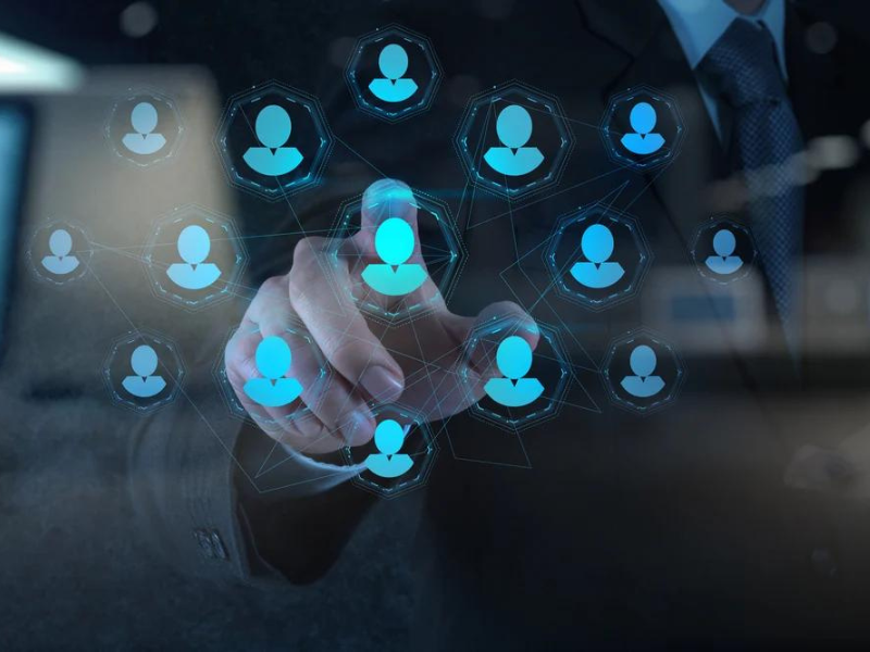 実店舗向けCRMに、Hubspot（ハブスポット）をもっと使いたい場合の解説。